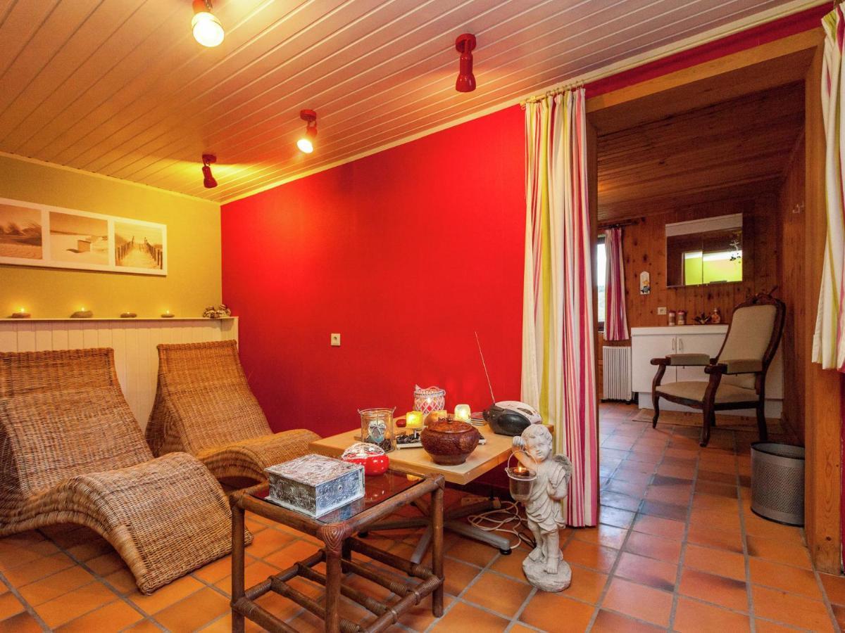 Charming Holiday Home In Malmedy With Sauna 객실 사진
